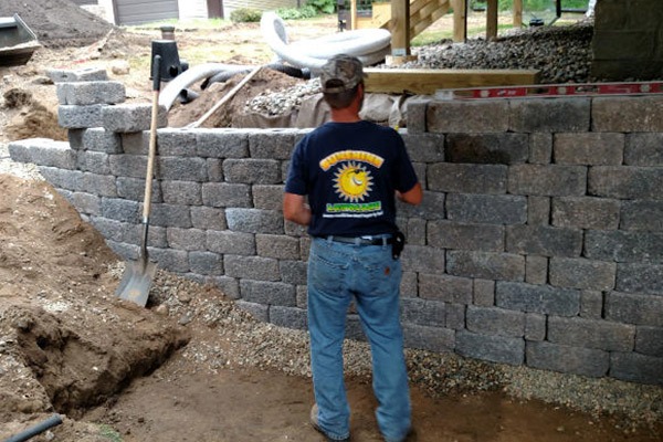 Building a stone retaining wall